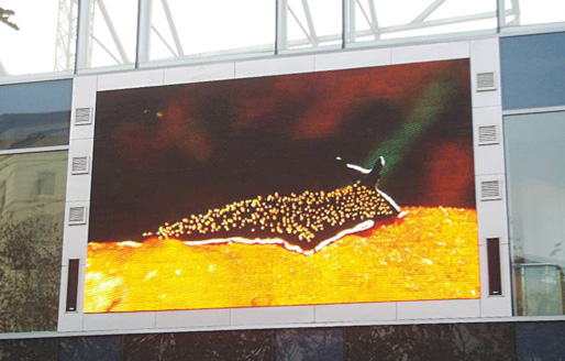 應(yīng)對(duì)惡劣氣候環(huán)境 戶(hù)外LED顯示屏應(yīng)具備哪些要素