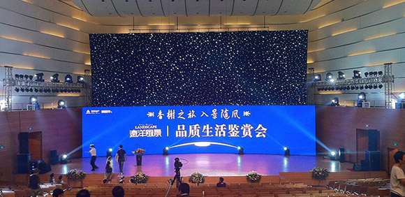 2018年國內(nèi)LED顯示屏行業(yè)發(fā)展“兩大難”！